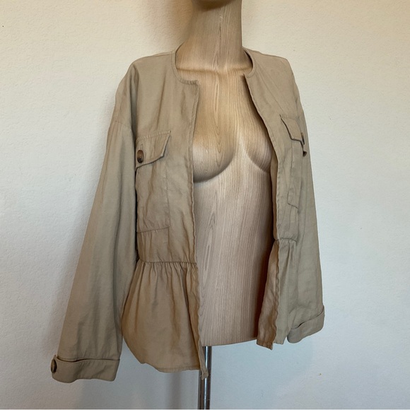 Zara Ruffled Peplum Open Front Oversized Safari Khaki Color Shacket Jacket XS - Picture 5 of 16